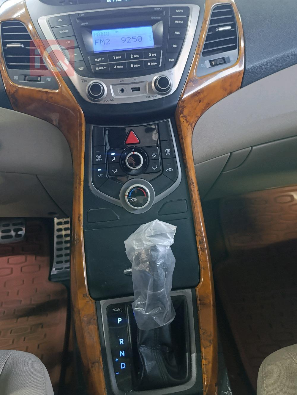 هیوندای ئەلەنترا